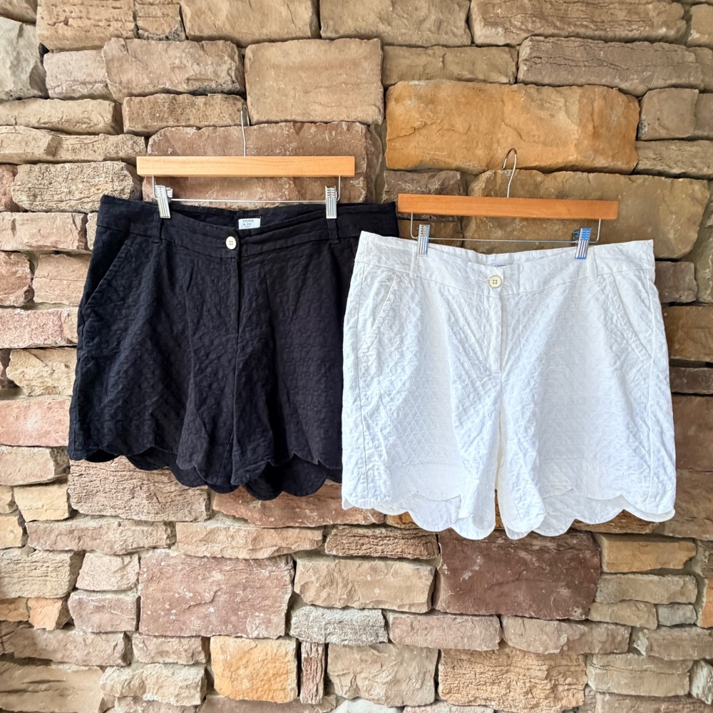 Lot of 2 Crown & Ivy Women 14W Curvy Shelby Shorts Scalloped Hem Black White